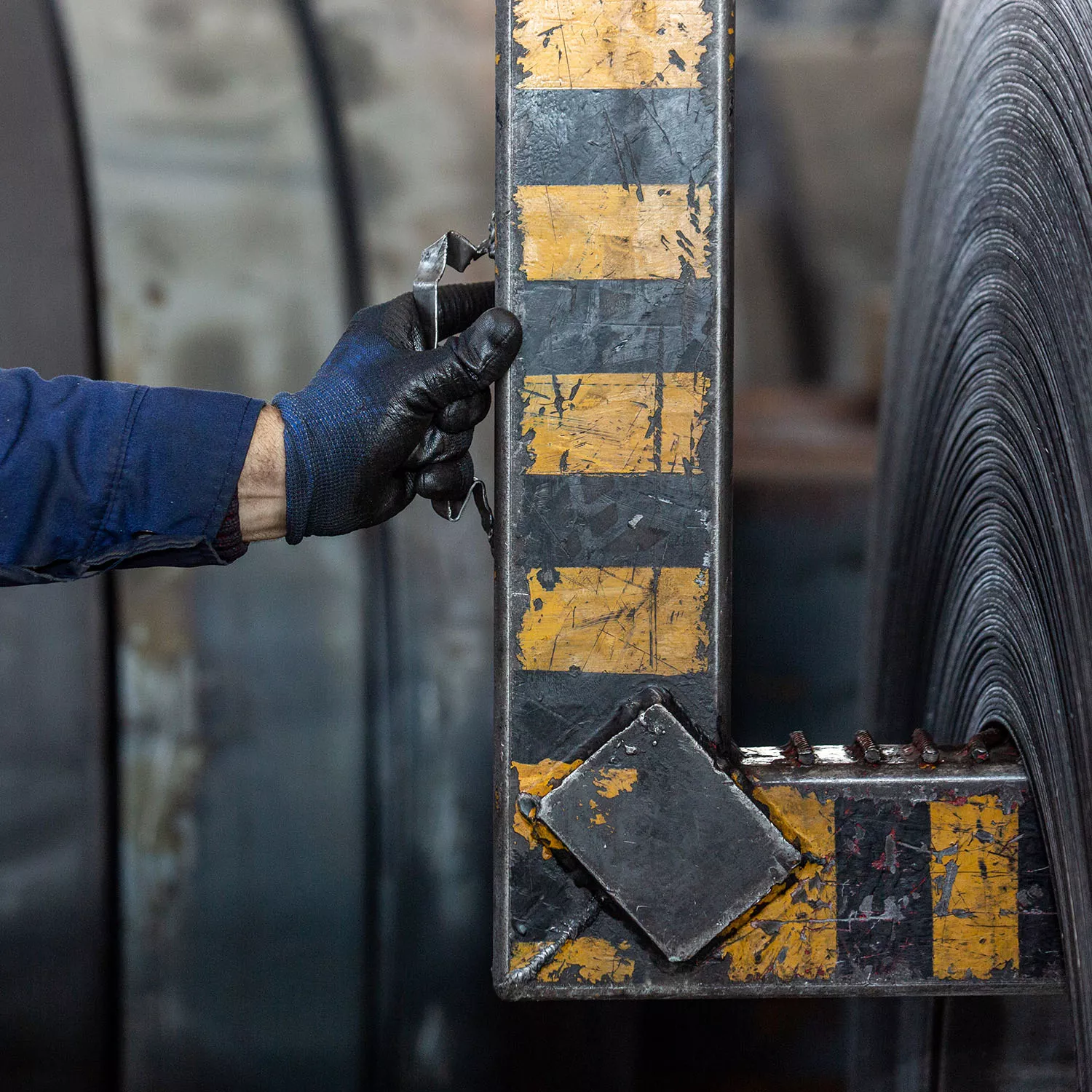 خط تولید - لوازم یدکی و تامین قطعات خودرو دهقان نیری